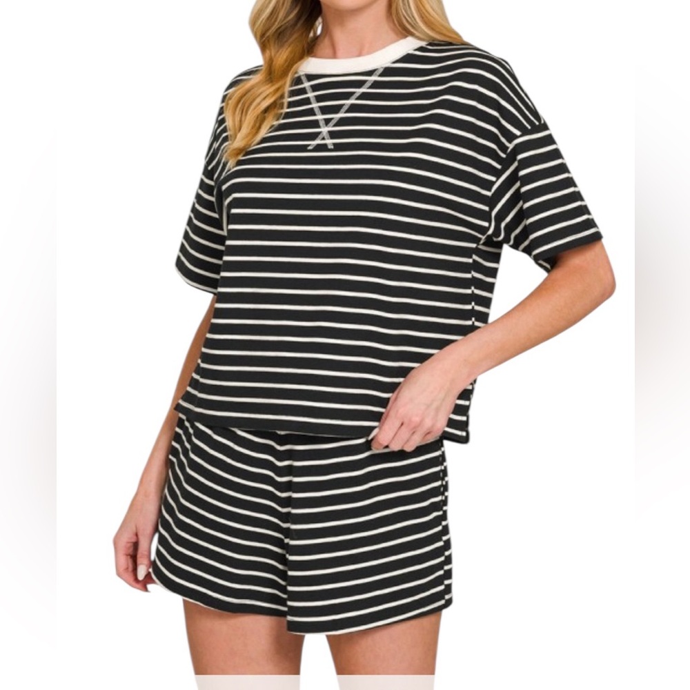 🛍️ 186. Women’s Black Striped Round Neck Tee & Shorts Set NWT